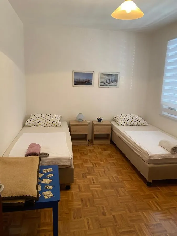 Renome Apartment Sveti Filip i Jakov 0*,